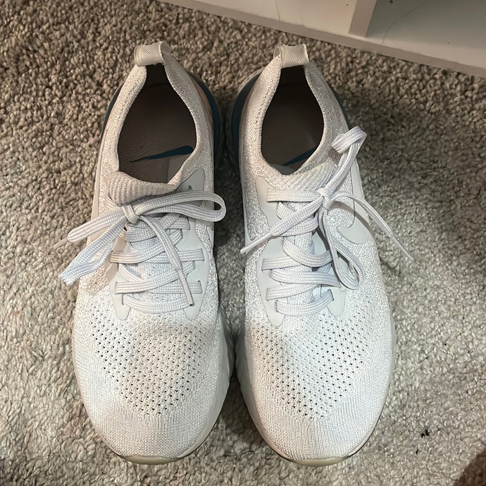 Nike Tennis Shoes